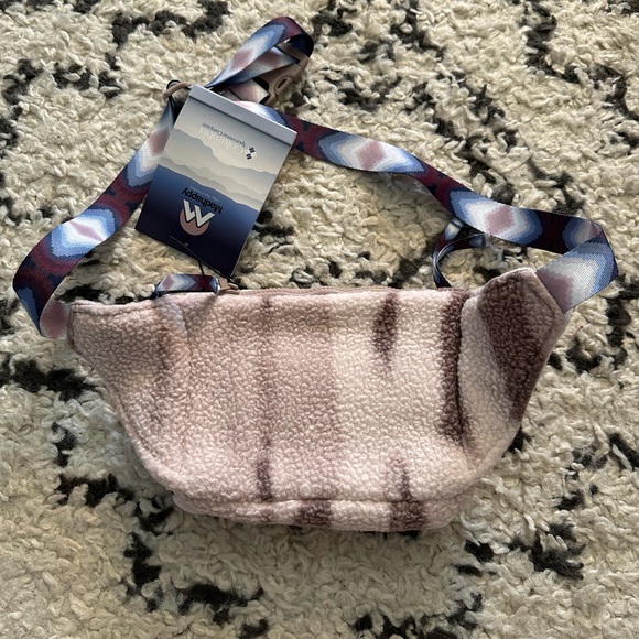 Madhappy x Columbia Limited Edition Fleece Waist Pack New with Tags - Picture 3 of 5
